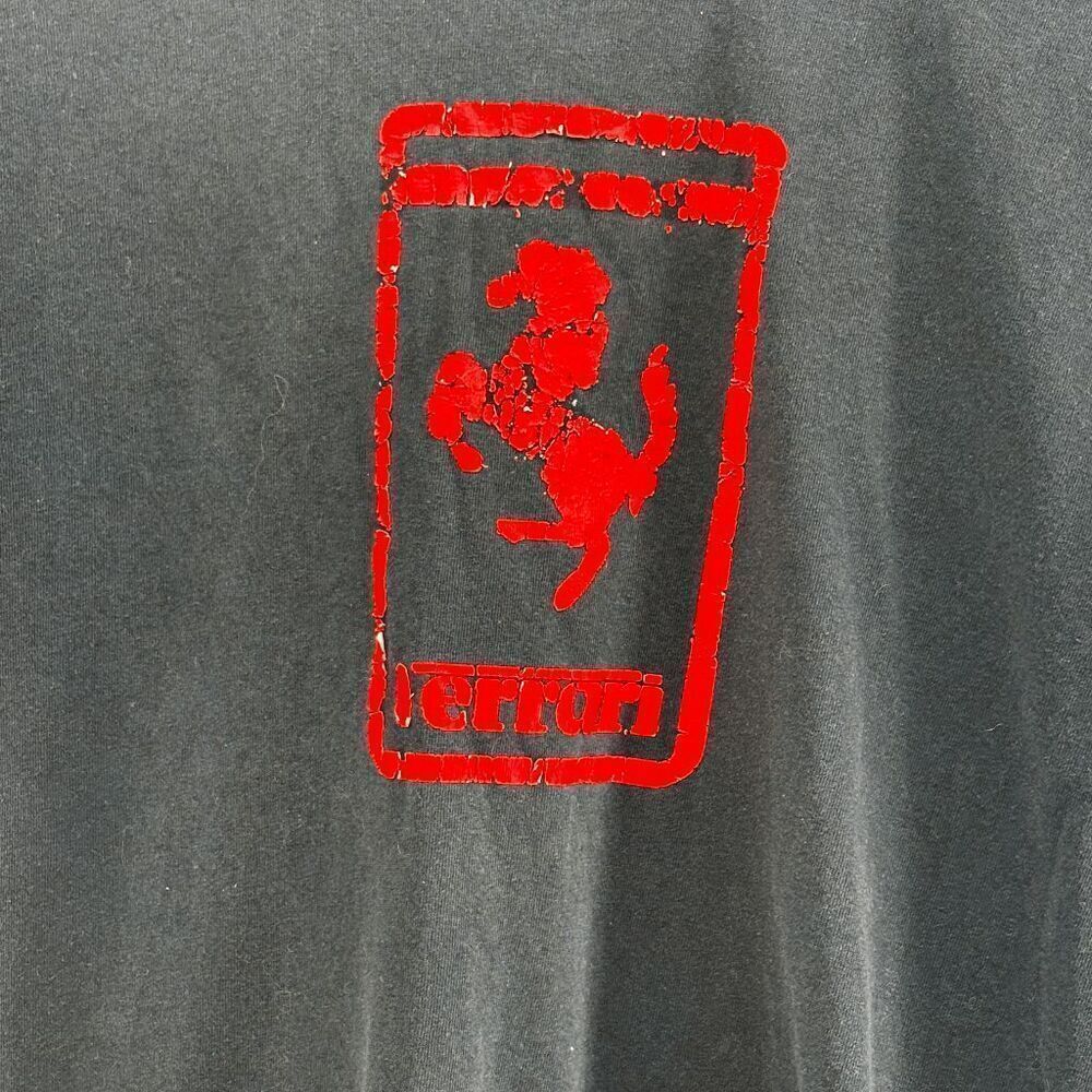 Ferrari Logo Horse Red Black Distressed Shirt Mens Size Medium on Gildan Tag